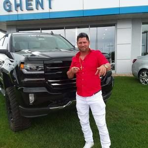 Meet your Posher, Jose antonio